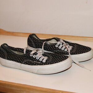 Converse black white white polka dots low top size 7.5